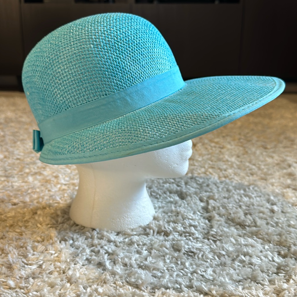 Straw Cap.
